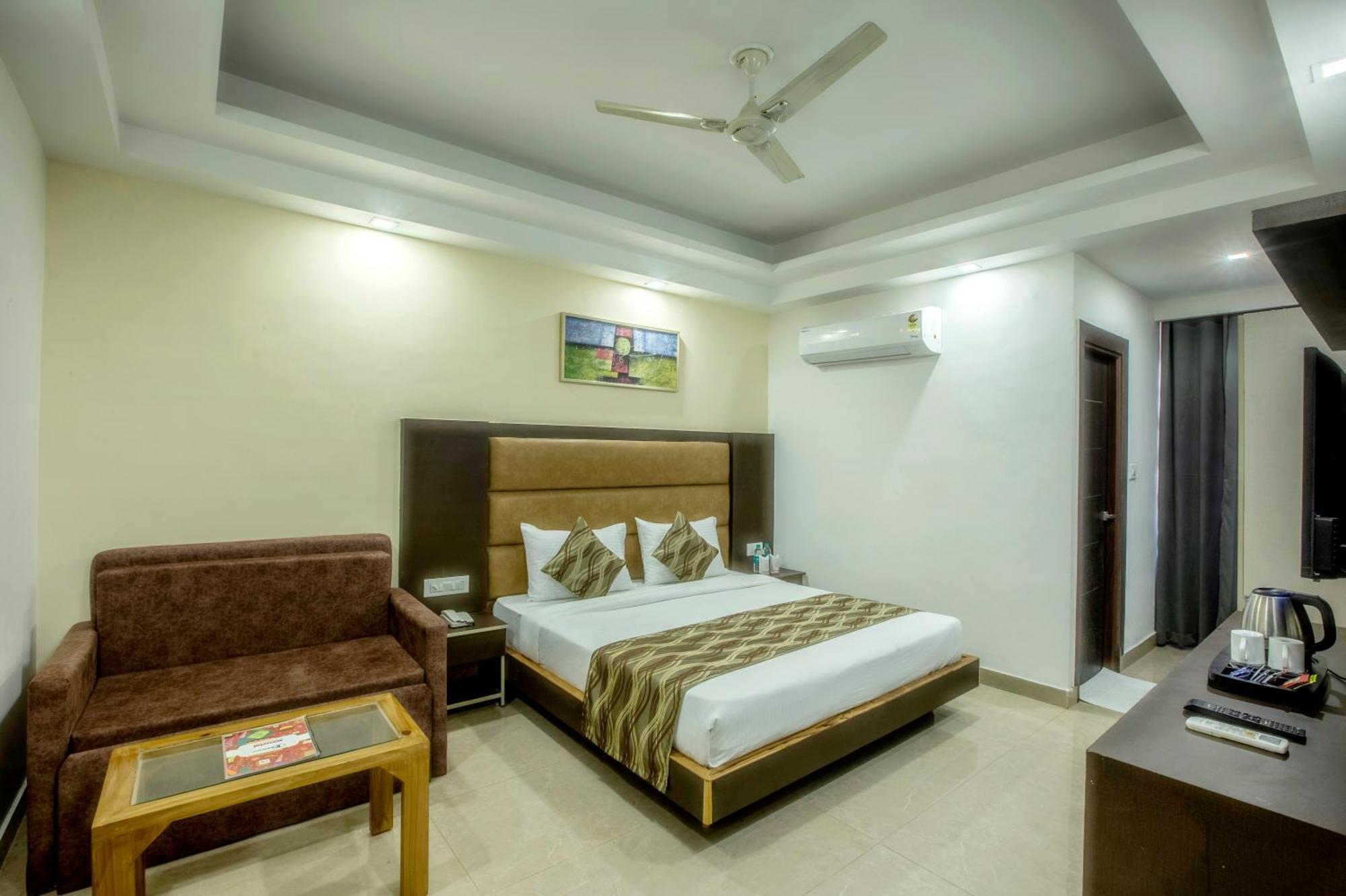 Hotel Delhi Aerocity Inn Nuova Delhi Esterno foto