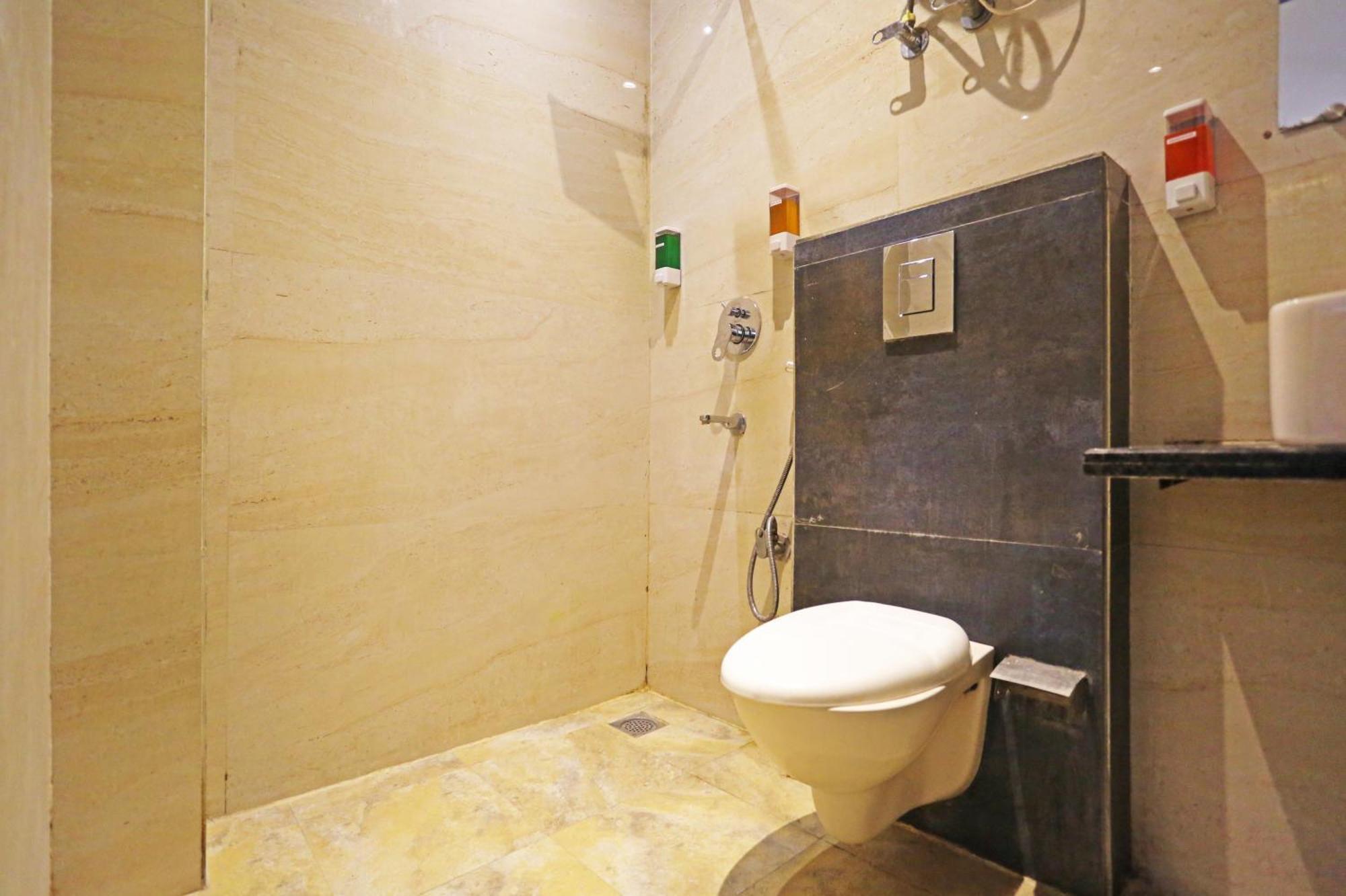 Hotel Delhi Aerocity Inn Nuova Delhi Esterno foto